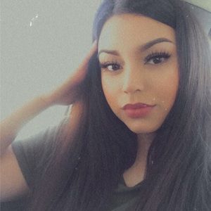 Meet your Posher, Mayra